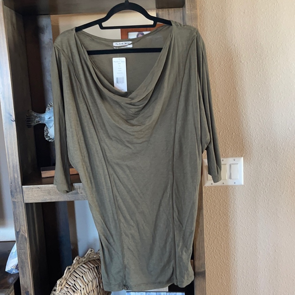 Cute t-shirt never worn